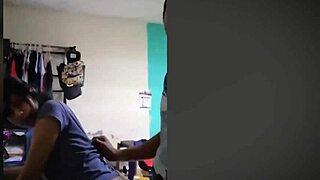 伙计，我在洗碗时用性爱取悦我的男人！