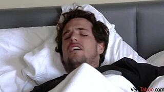 继母让继子控制爆炸式后入式