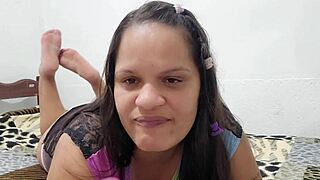 Watch this latina amateur masturbate her big pussy