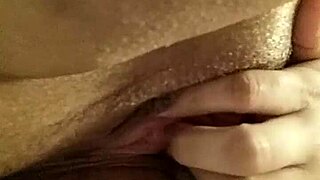 Close-Up Pussy Masturbation Fun