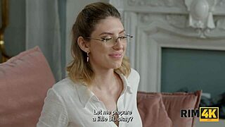 NERD COUPLE ON SOFA: BLONDE LICKS EUROPEAN ASS FETISH RIMJOB SEX!