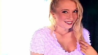 meet this croatian babe in pantyhose for banana split cream casting interview