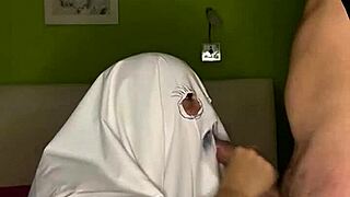 WOW! STEPMOM'S BIG ASS MILF PLAYS FORBIDDEN BANANA GAME WITH STEPSON BBC!