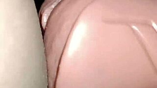 lipsy anal intenso y mamada de juguete del ano a la boca
