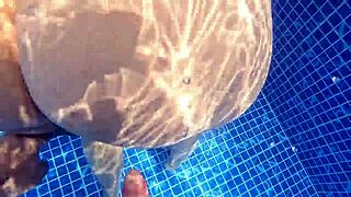 i catch huge ass milf in pool