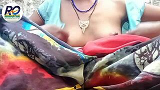 desi village girl fingers pussy in saree