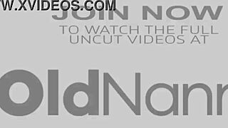 european mature lady fingers herself in solo play