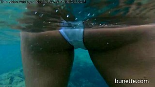 Butt plug swim in paradise with peeing