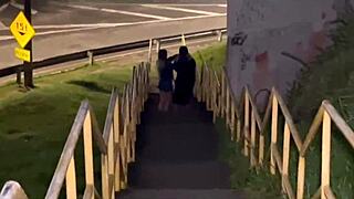 esposa aborda estranho e faz sexo anal
