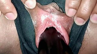 lesbian babe eating girlfriends pussy with tongue and fingers