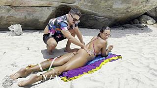 me chamou pra praia de nudismo e me fudeu la