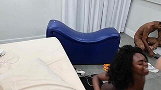 bastidores da primeira vez no porno da sensacional alicia ribeiro fazendo anal pela primeira vez e experimentando 2 picas ao mesmo tempo na bucetinha