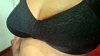 Hot indian bengali milf in sensual video