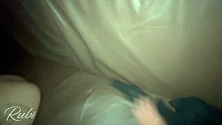 Swing e gloryhole com gotica rabuda - rubi torres uma gotica bem safada fodendo com dois caras no swnig