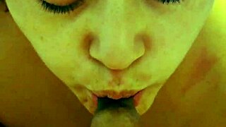 mi padrastro mando a su amigo para una buena mamada de verga por dinero