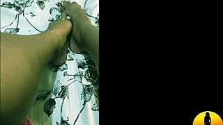 Watch Her Masturbate And Cum From Foot Therapy!