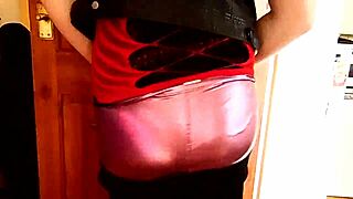 Mistress Lucy Diamond shakes her goddess booty in a slutwave twerk that drives me crazy every time.