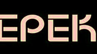 Sarah rosa suckles dick in christmas scene