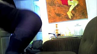 Can you resist this big nice ass dance by hot girl?