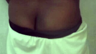 Indian housemaid flaunts her curves in lingerie