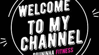 The naughty girl plays with her feet and shows off her big pussy in a steamy session.