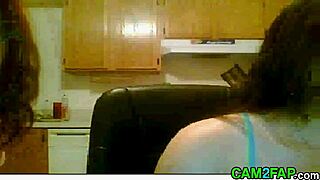 I watchin this excitin lesbian webcam show, it's so hot!