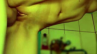 Loves Fucking, Fills Pussy