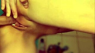 Loves Fucking, Fills Pussy