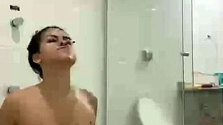 Hot morena Bia masturbates wildly with shower jet in solo session!