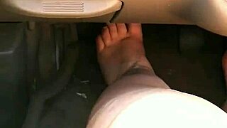 Curvymetalhead showing off feet in wild fetish driving vid, wow!