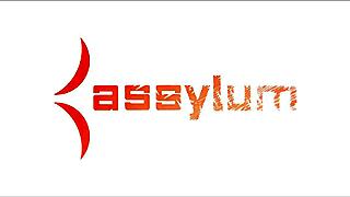 Can Savannah Fox endure the anal hook bondage and domination?