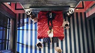 Natalie Perez dances el host baile with style. Fun moves all around! 💃