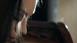 lonely arwen gold masturbates in lingerie and socks