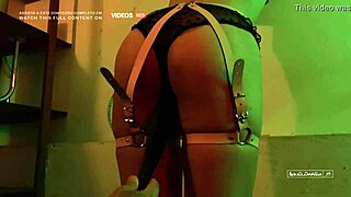 Wow! Teaser Novinha in Lingerie Loves Tied-Up Sex with Azukat!