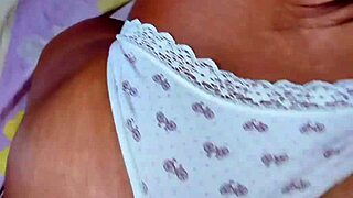 my colombian girlfriend offers her tight ass for anal
