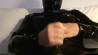 Latex masturbation session intensifies