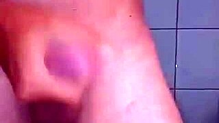 Hungarian Amateur ENJOYS Solo MASTURBATION In European Setting