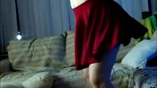 Noita dances for us so sexy! 💃