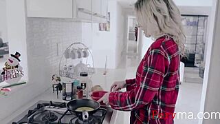 Fucking my stepmom Cory Chase under the mistletoe feels so wrong yet amazing. I can’t stop!