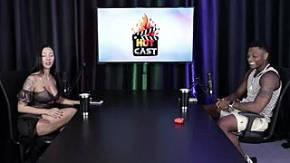 Safada Asks How Many Centimeters The Dick Needs To Enter Her Ass And He Was Kicked Out At A Party - Will Mastro Sheer Red