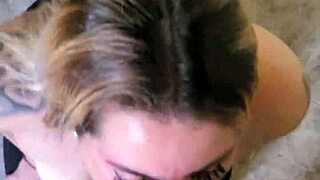 hey, check this out... putita chupa todo y se vomita encima