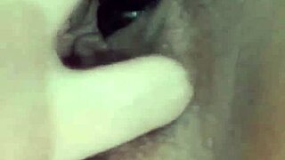 Novinha Gostosa Ficando Nua E Usando Seus Brinquedos - Parte 3