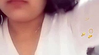 Sona Bhabhi's Nipple Tease on Bigo Live