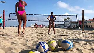 Wow, check that big booty African volleyball babe!