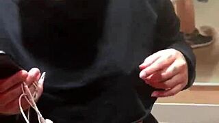 having a casual chat in the changing room with a latina