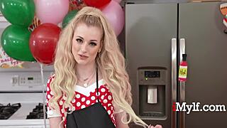 Cooking show host getting free use in a wild session