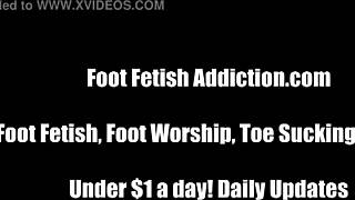 Jerk Off While Sucking My White Toes