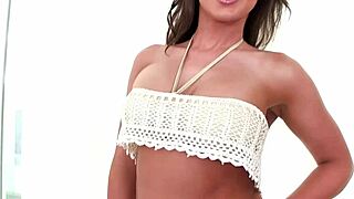 yasmin scott performs pov blowjob for big cock