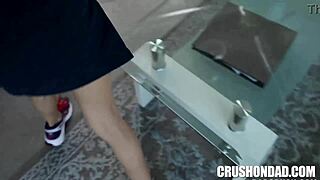 pov stretching freya von doom