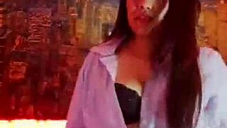 Intense perreo dancing with Karol G and Alicia Keys! Watch me masturbate on cam until I cum! 😍💦